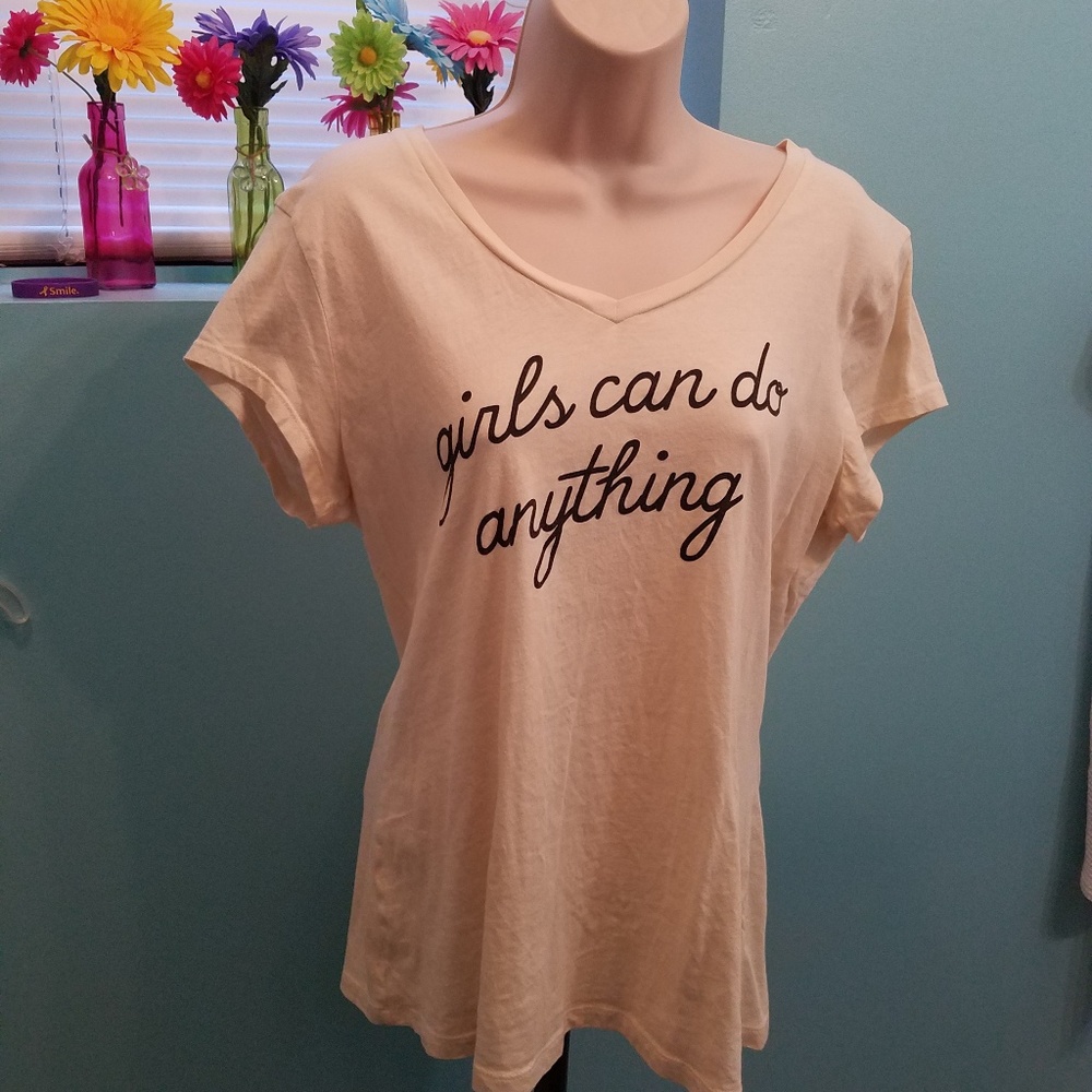 🔥Closet Clear Out🔥Graphic T-shirt